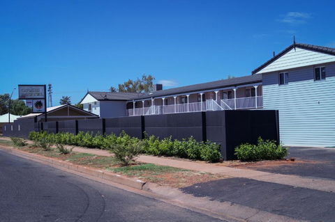 Oasis Motel - Accommodation Bookings 2