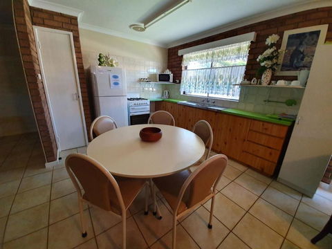 Ocean Beach Chalet 15 - Accommodation Bookings 3