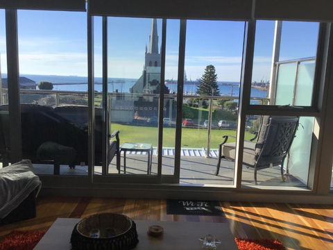 Ocean Breeze Apartment Portland - Accommodation Bookings 1