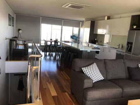 Ocean Breeze Apartment Portland - Accommodation Bookings 3