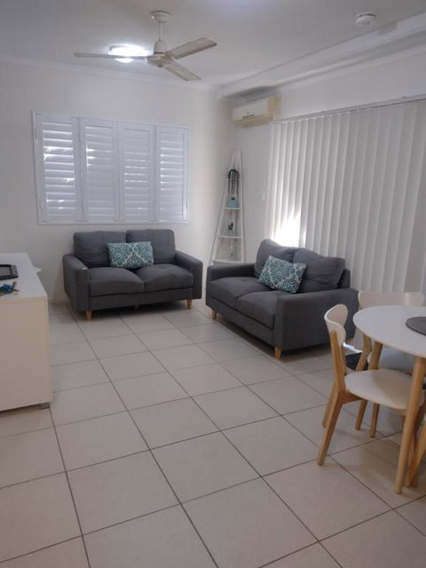 Ocean Breeze Apartments - Accommodation Bookings 2
