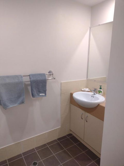 Ocean Breeze Apartments Hervey Bay - Accommodation Bookings 2