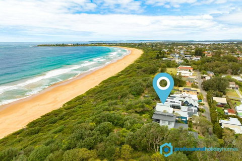 Ocean Dunes - Absolute Beachfront With Fireplace - Accommodation Bookings 3