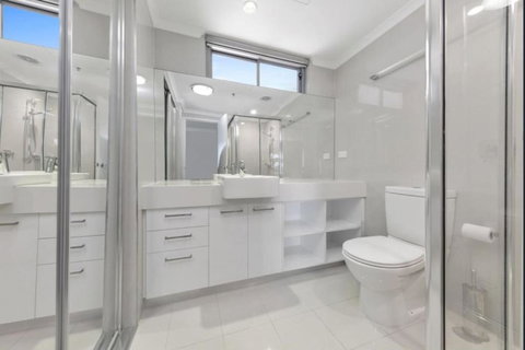 Ocean Outlook - Hip City Pad - Accommodation Bookings 3