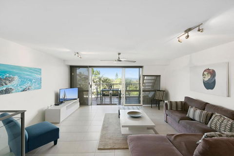 Ocean Terraces Split Level Apartment At The Beach - Accommodation Bookings 2