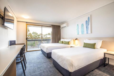 Nightcap At Shoppingtown Hotel - Accommodation Bookings 1