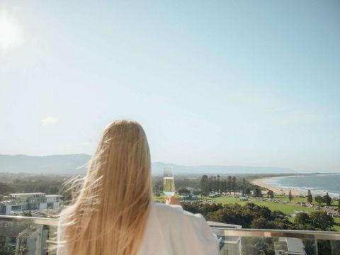 Novotel Wollongong Northbeach - Accommodation Bookings 3