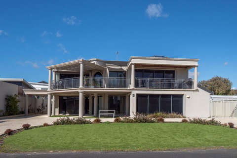 Ocean View Executive Apartment 1 - Accommodation Bookings 0