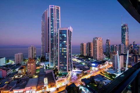 OCEAN VIEW APARTMENTS - Circle On Cavill - Self Contained & Privately Managed - Accommodation Bookings 2