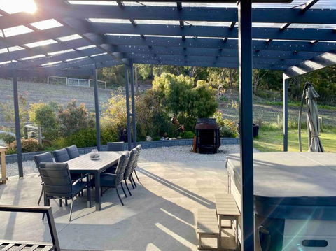 Ocean Views, Spacious & Private, Hot Hub - Accommodation Bookings 2