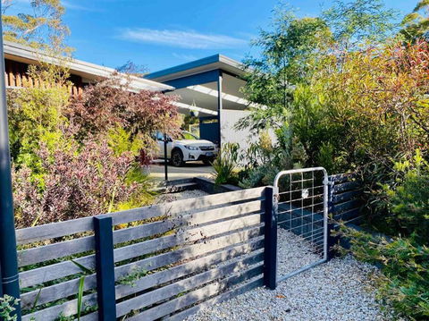Ocean Views, Spacious & Private, Hot Hub - Accommodation Bookings 3
