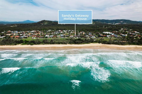 Oceanfront Sandy Beach Couples Getaway - Accommodation Bookings 3