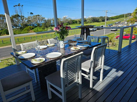 Oceanfront Sandy Beach Couples Getaway - Accommodation Bookings 1