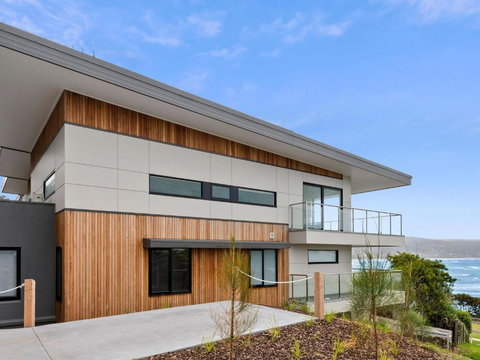 Oceania 3 - Accommodation Bookings 2