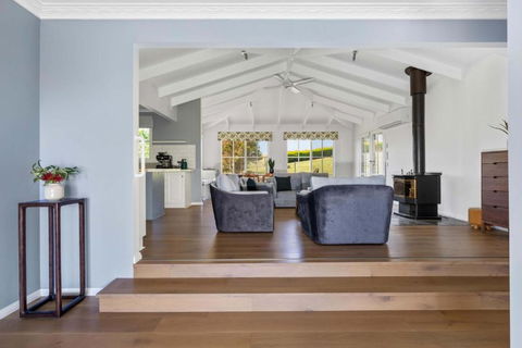 Oceanview On The Hill - Accommodation Bookings 3