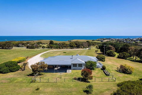 Oceanview On The Hill - Accommodation Bookings 0