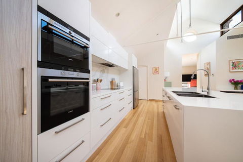 Oh So Collingwood - Accommodation Bookings 3