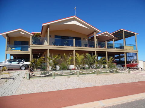 On The Deck @ Shark Bay - Accommodation Bookings 3