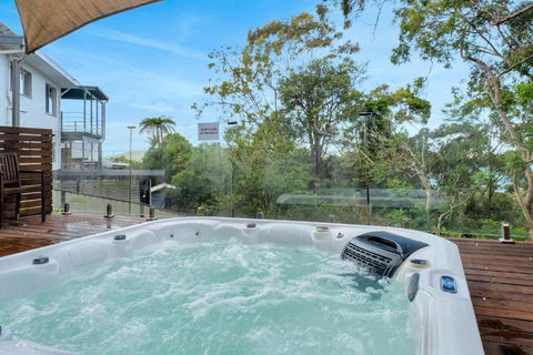 On Top Of The World - Accommodation Bookings 1
