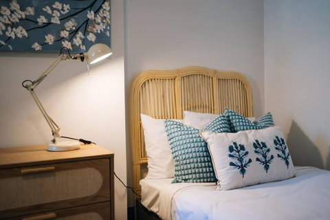 OnceUp A BlueMoon Terrace Nr CBD - Accommodation Bookings 1