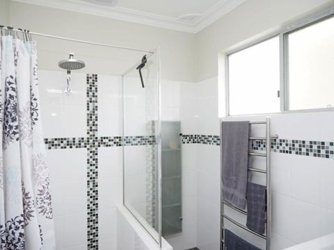 ONDINE, 4 Belmore Street - Accommodation Bookings 1