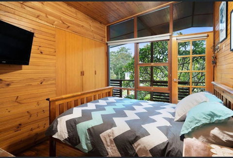 ONE OF A KIND Vacation Rental- Berkeley Vale - Accommodation Bookings 3