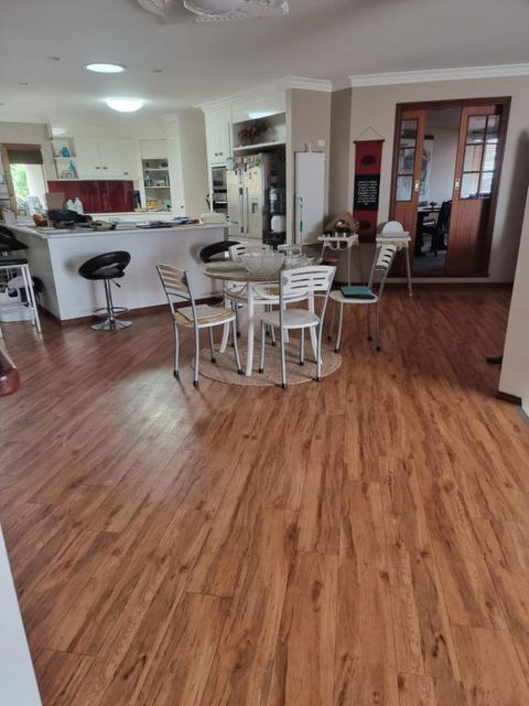 Open Plan Large Home - Accommodation Bookings 0