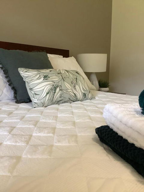 Orange Tree Cottage - Accommodation Bookings 1