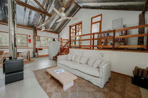 Orchard Cottage - Quiet Farm Escape - Accommodation Bookings 0