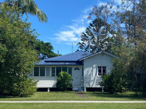 Original Surf Cottage In Heart Of Pottsville Beach - Accommodation Bookings 0