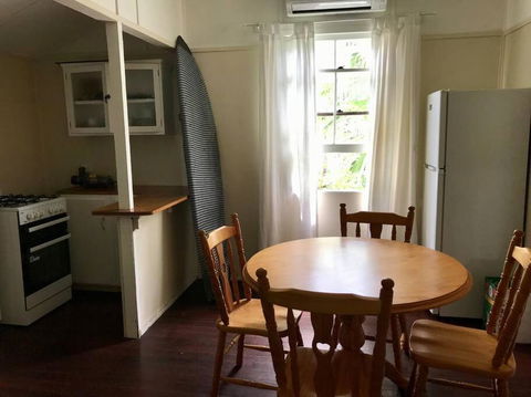Original Surf Cottage In Heart Of Pottsville Beach - Accommodation Bookings 1