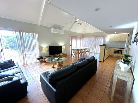 Osprey Holiday Village Unit 117 - Accommodation Bookings 3