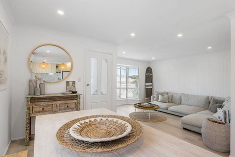 Our Little White House -74 Padman Crescent, Middleton - Accommodation Bookings 2