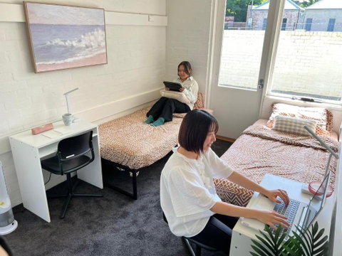 Ozi Village Cardigan - Accommodation Bookings 0