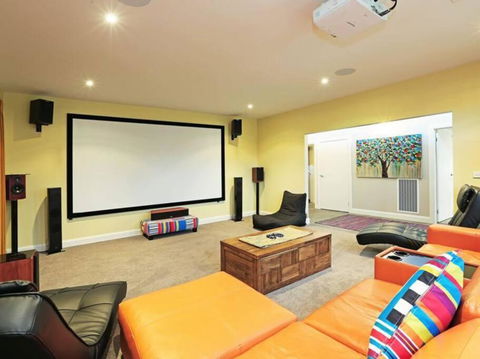 Ozone Beach House - The House That Has It ALL!!! - Accommodation Bookings 0