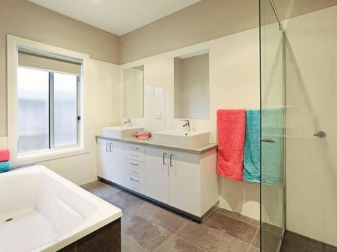 Ozone Beach House - The House That Has It ALL!!! - Accommodation Bookings 3