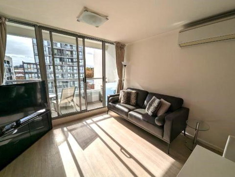 Onsite Parking, Self Check-in - Accommodation Bookings 3