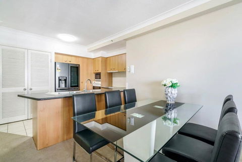 Ocean View 2-Bed With Pools, Spa, Sauna, Gym & BBQ - Accommodation Bookings 2