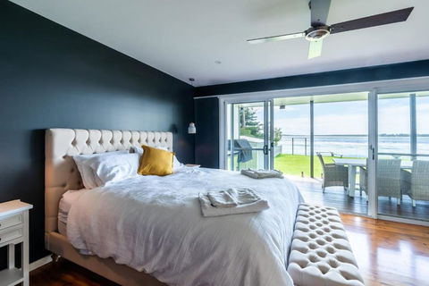 On The Corso - Sun-soaked Serenity With Lake Access - Accommodation Bookings 1