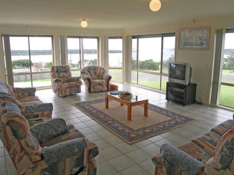 ORSO1O - Water View House - Accommodation Bookings 1