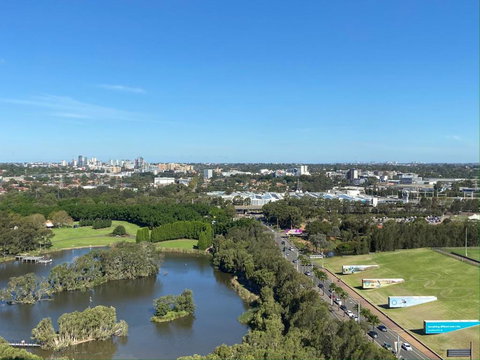Parkside & City View In Sydney Olympic Park - Accommodation Bookings 1