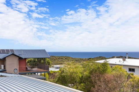 Peaceful And Renovated Original Beach House With Sweeping Views Of Gracetown - Accommodation Bookings 1