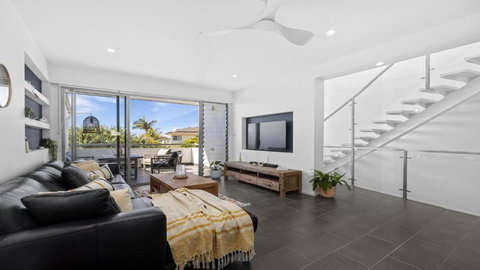 Pacific Piers - Accommodation Bookings 1