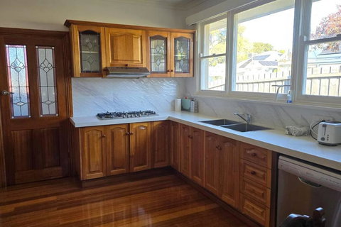 Pakenham Villa - Accommodation Bookings 1