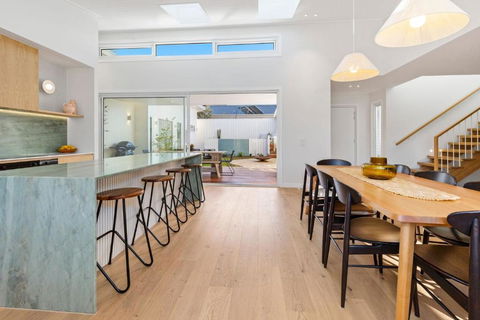 Palm Springs Hideaway - Accommodation Bookings 1