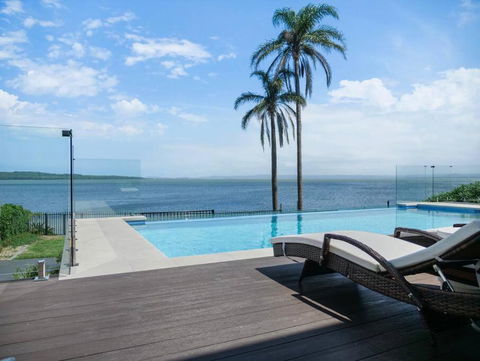 Panoramic Lakefront 6 BDRM Villa - Accommodation Bookings 0