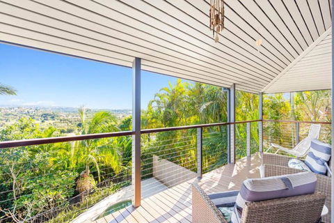 Paradise Palms - Resort Retreat With Panoramic Views - Accommodation Bookings 3