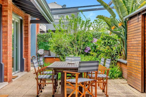 Parish Court - A Unique Contemporary Conversion - Accommodation Bookings 0