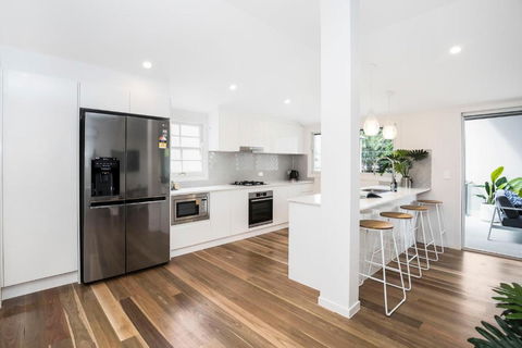 Park Avenue Terrace House Sleeps 9 - Accommodation Bookings 1