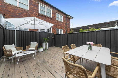 Peaceful 2 Bedroom With Private Backyard And BBQ - Accommodation Bookings 0
